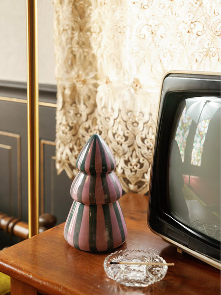 Cabana Christmas Tree 9oz Candle - Cinnamon & Clove