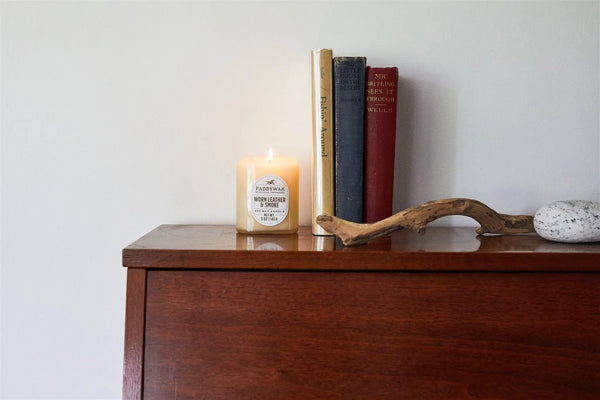 Paddywax Vista 5oz Candle - Worn Leather & Smoke