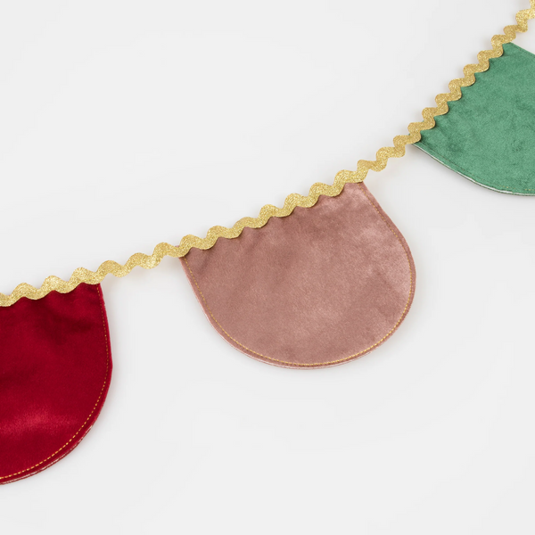 Meri Meri Christmas Velvet Scallop Garland