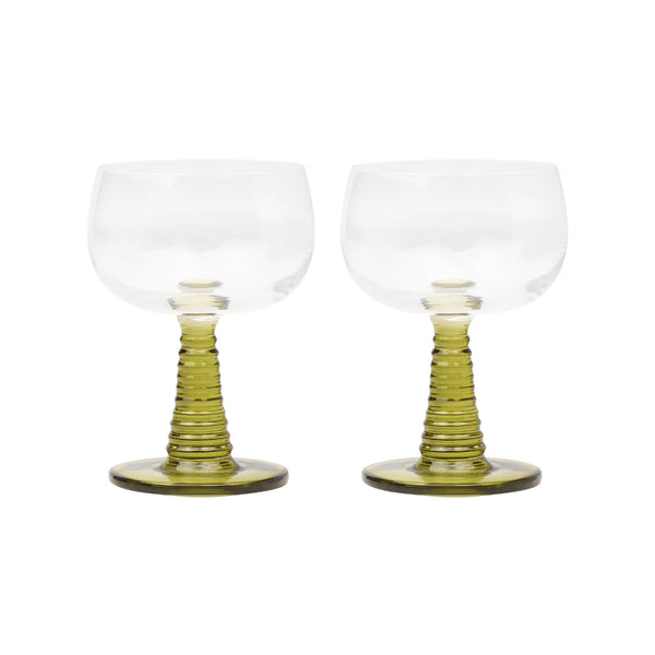 Here's How The Romy Wine Glass Set - Olive